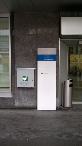 Defibrillator an der Bahnhofstrasse
