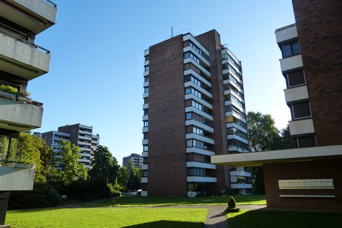 Foto 1: Hochhaussiedlung Alpenblick