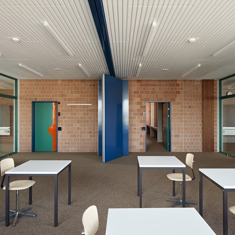 Schulbereich mit flexibler Einteilung, © Roland Bernath, Zürich