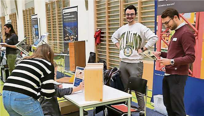 ETH unterwegs an der Kanti Menzingen