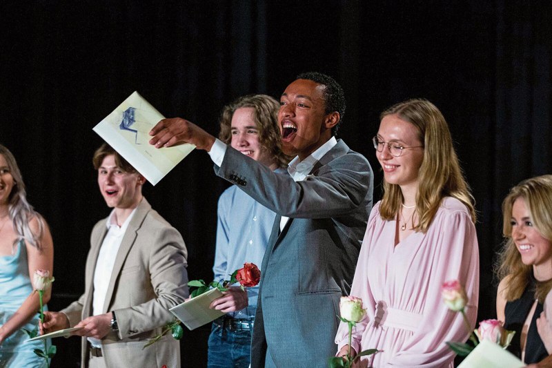 Matuae und Maturi der Kantonsschule Menzingen