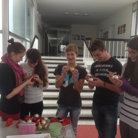 Spendenaktion für die Opfer des Taifuns auf den Philippinen, 18.11.2013