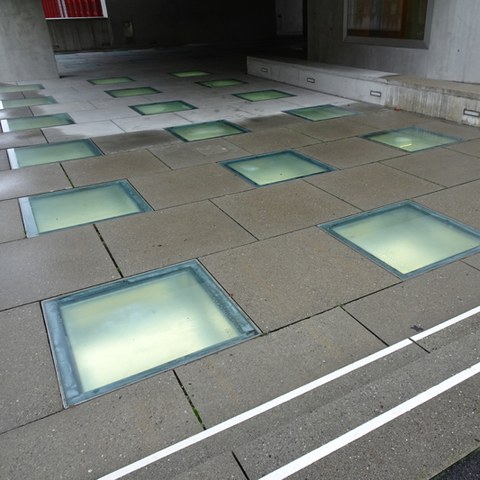 Boden- und Lichtplatten