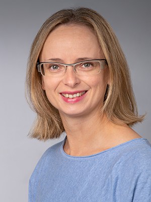 Erni Petra J.