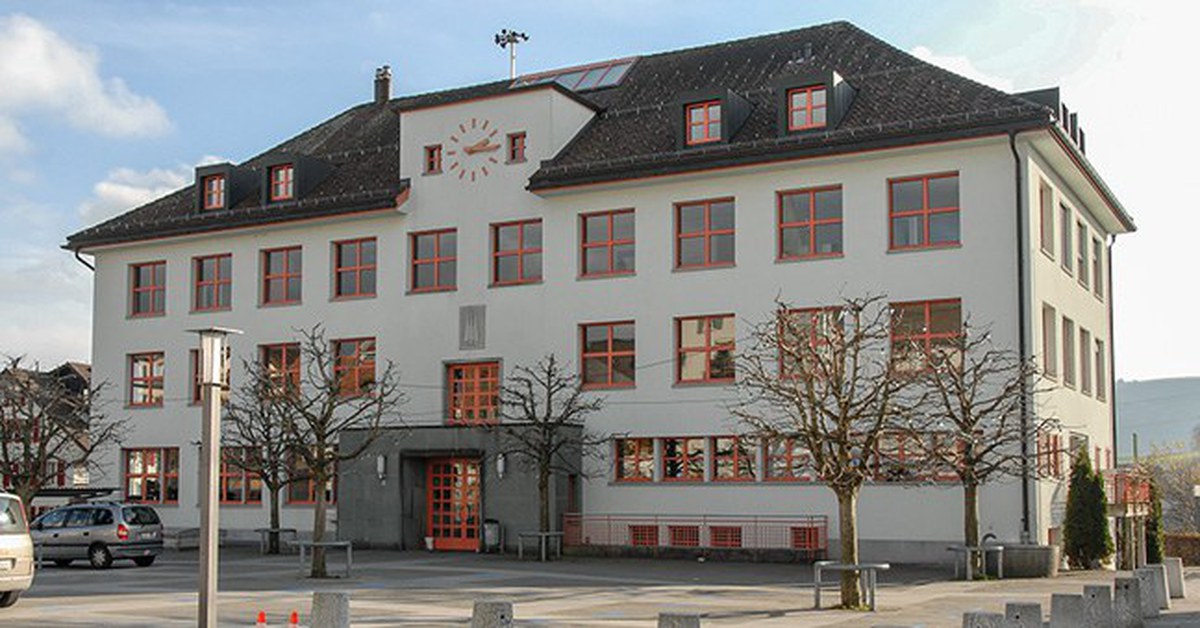 Menzingen lehrt und lernt.