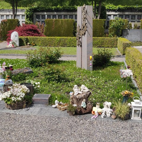 Kindergemeindschaftsgrab.jpg