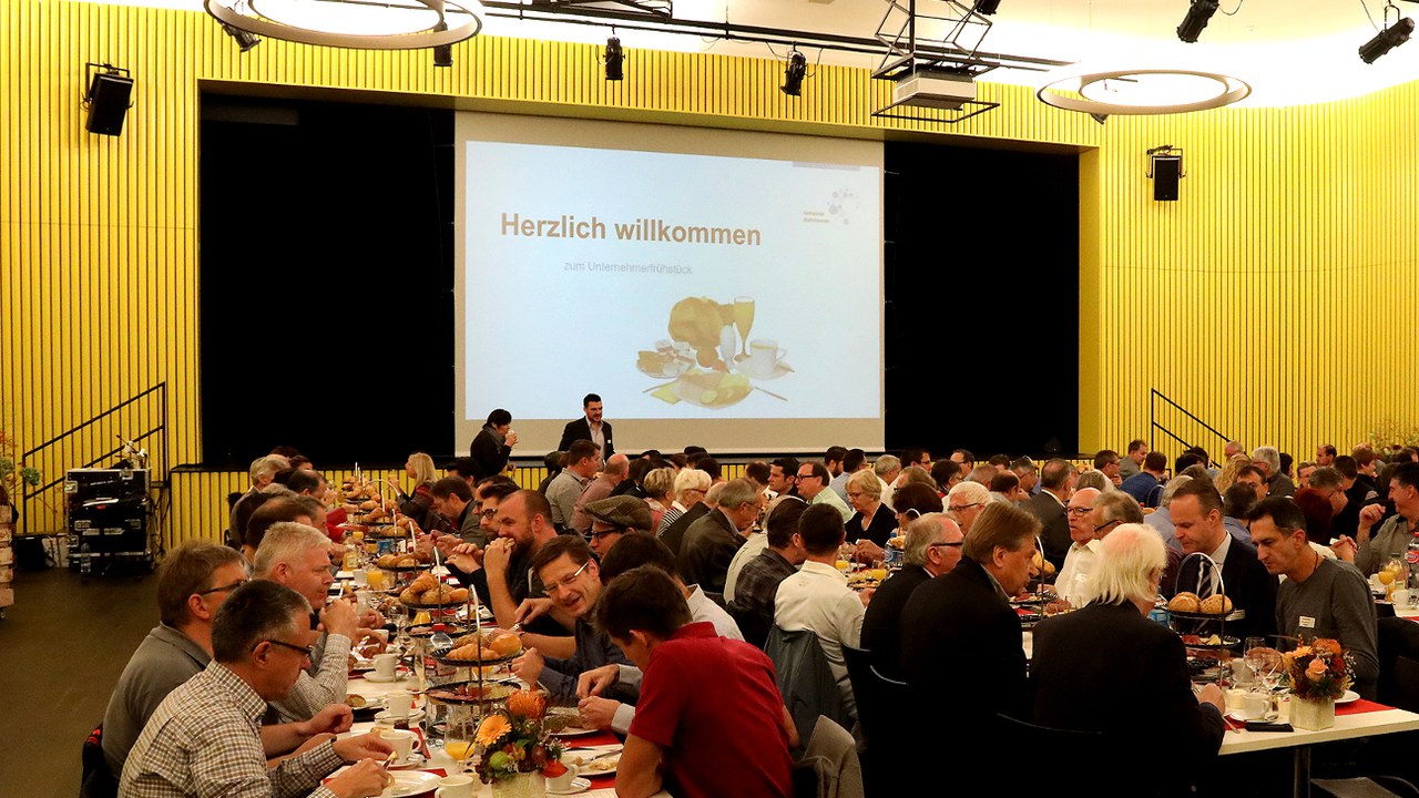 Das Unternehmerfrühstück ist einer der Anlässe für die Steinhauser Unternehmen.