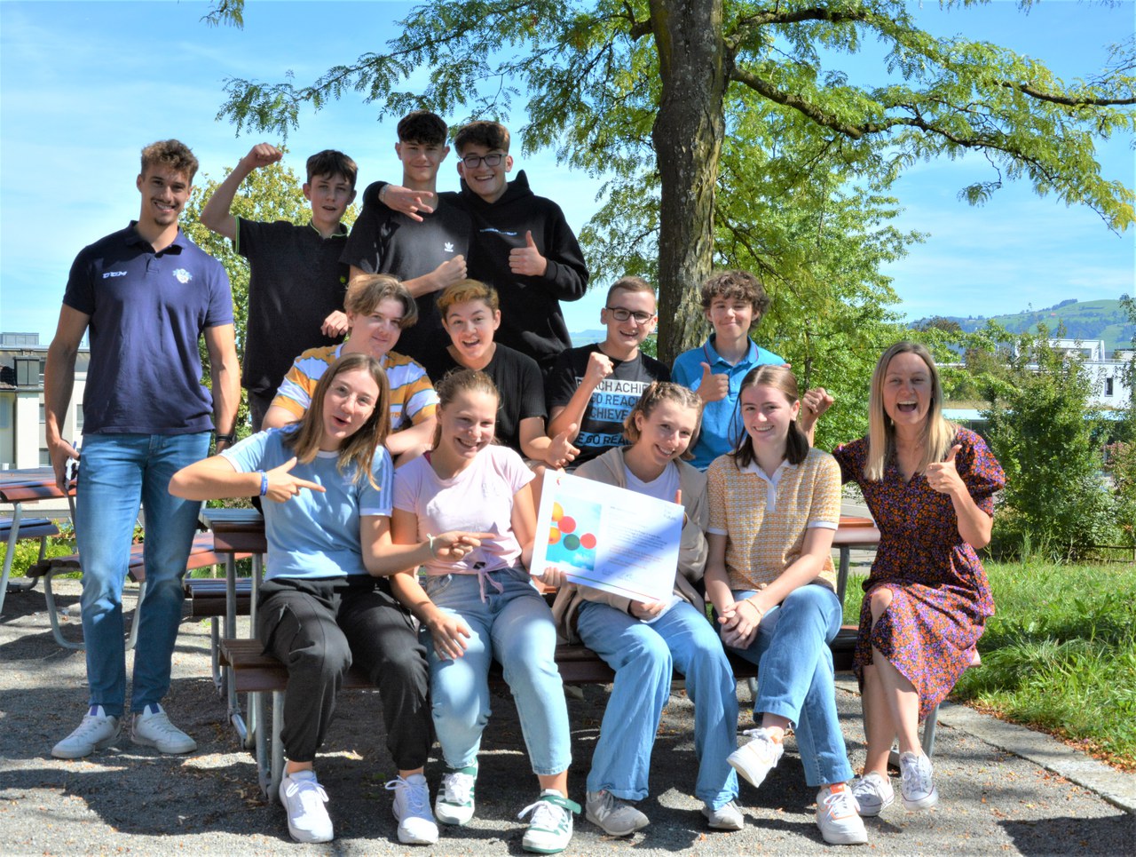 Bild mit Jugendlichen