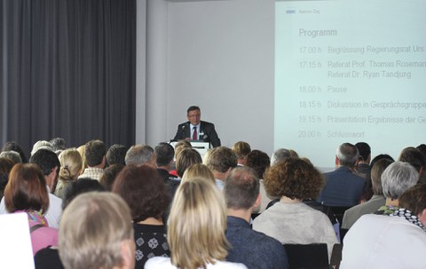 Erfolgreiche «Zuger Gespräche zur ärztlichen Grundversorgung» 