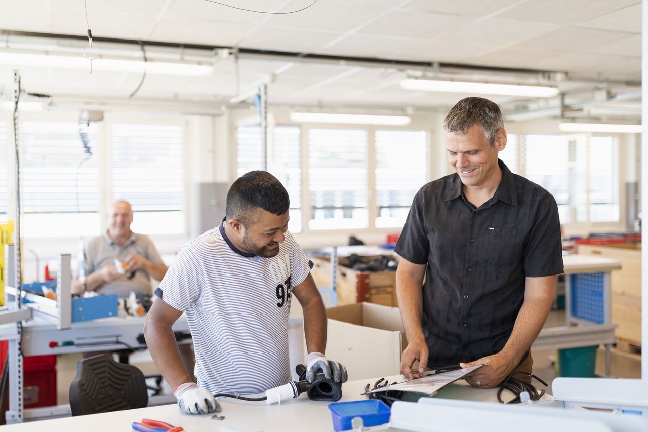 Gute Arbeitsstimmung in hellen und freundlichen Räumen