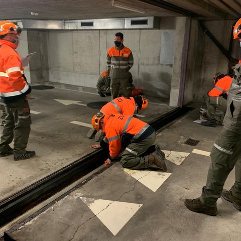 Unterhalt Panzerschiebewand