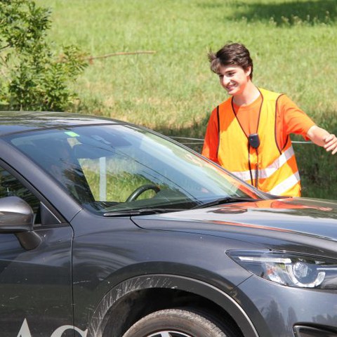 1 Einweisung der Besucherinnen und Besucher durch einen Zivilschützer