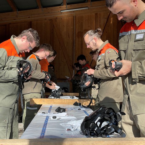 Bild 5: Parkdienst an der Schutzmaske