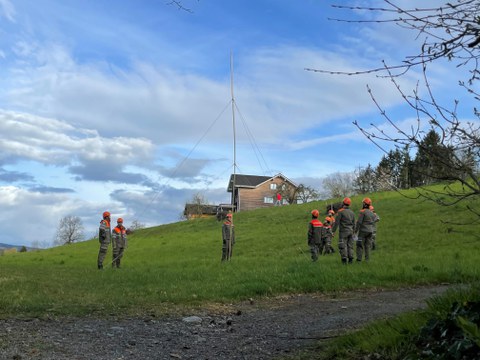 Bau einer Antenne im Feld