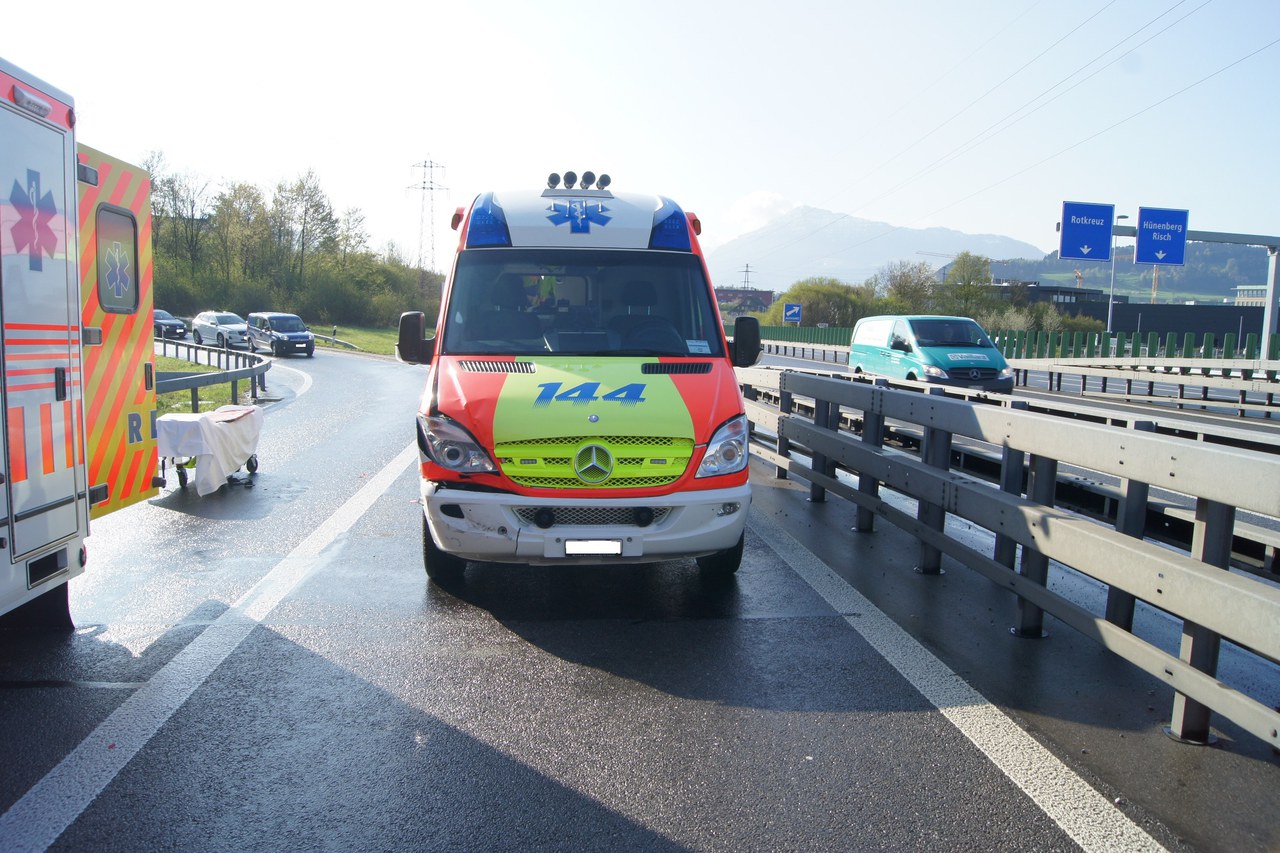 Unfallstelle Überführung Autobahn