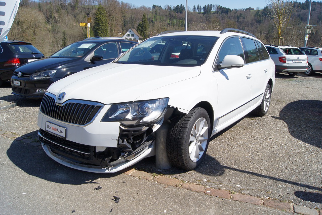 Nach dem Unfall flüchtete der Lenker