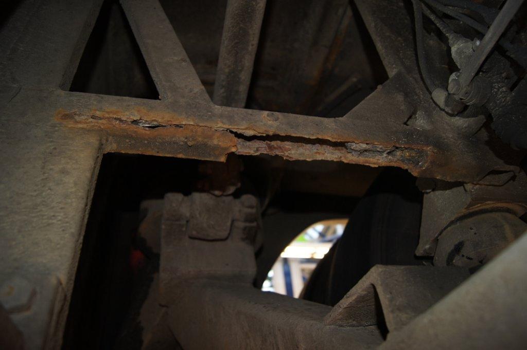 Nicht betriebssicherer Reisecar