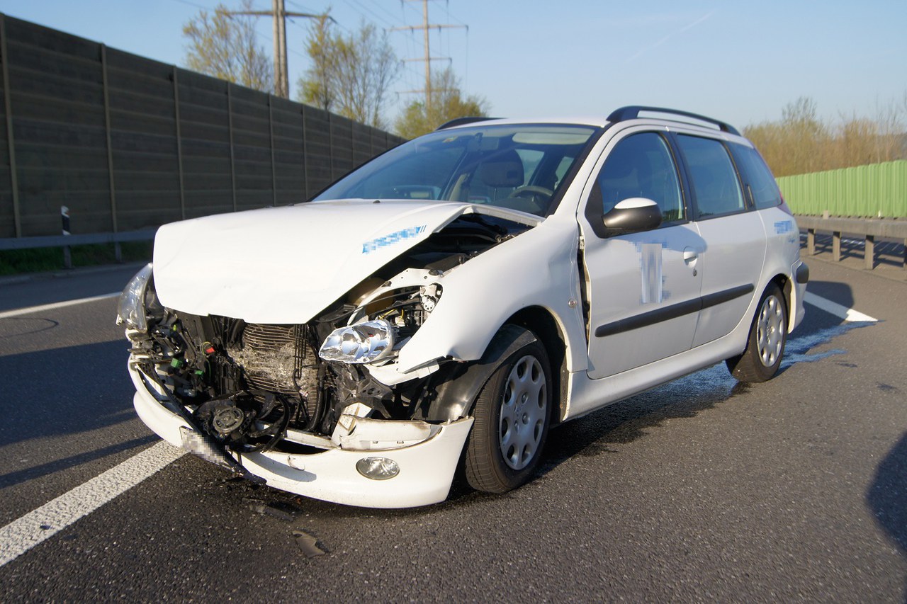 Keine Verletzten, aber Sachschaden bei Auffahrkollision