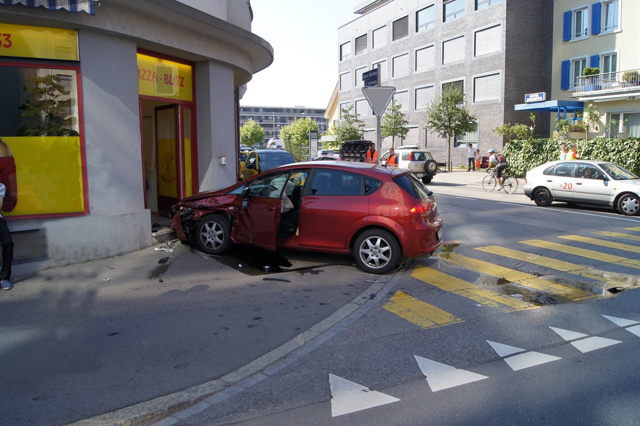 Glücklicherweise keine Verletzten nach spektakulärem Unfall
