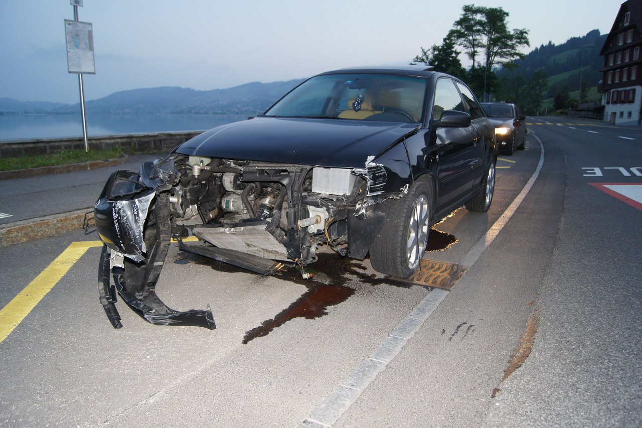 Front stark beschädigt