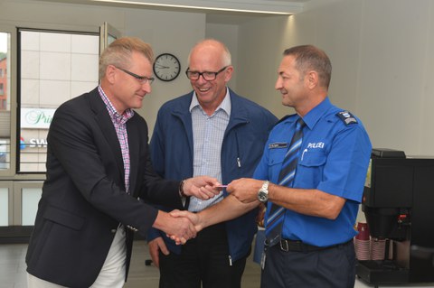 Offizielle Schlüsselübergabe