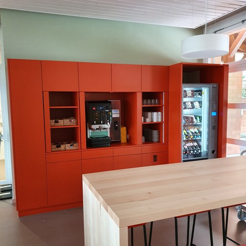 Kaffee- und Snackautomat