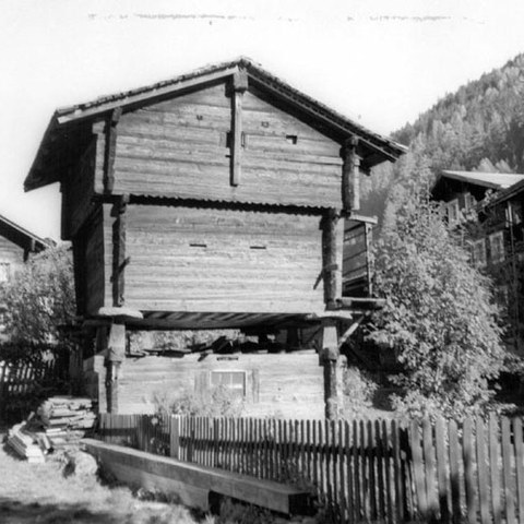 Dreigeschossiger Speicher in Ernen (VS)